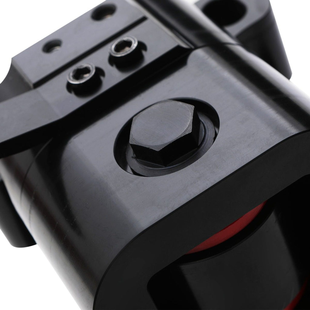 Direnza VW Golf MK5 3.2 R32 05-08 - Aluminium Offside Engine Torque Mount